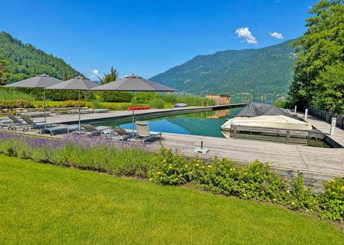Wunderbare Seewohnung mit gro�z�gigem Privatstrand und eigener Marina