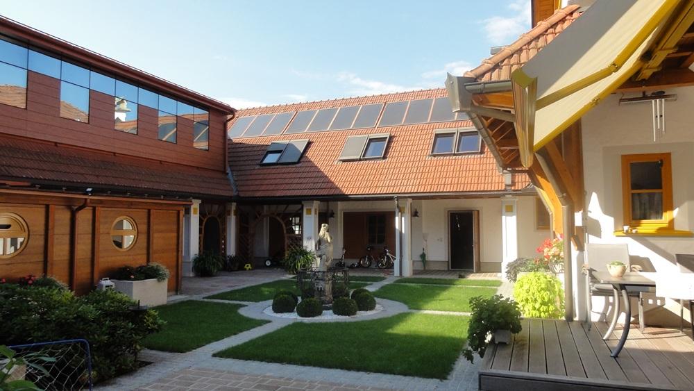 Innenhof 03