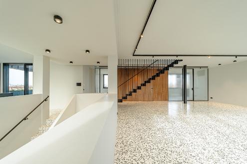 DESIGNERPENTHOUSE MIT POOL� 360� �BER DEN D�CHERN WIENS<br />
<br />
