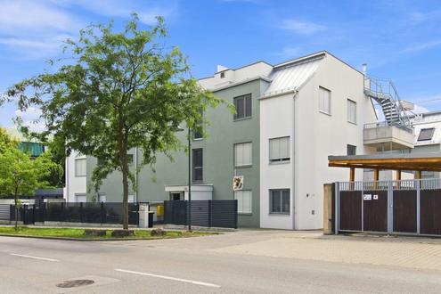 Traumhafte DG WOHNUNG ++ mit DACHTERRASSE und WEITBLICK