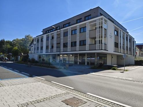 2-Zimmer-Wohnung mit Loggia und Zugang zum Seegrundst�ck