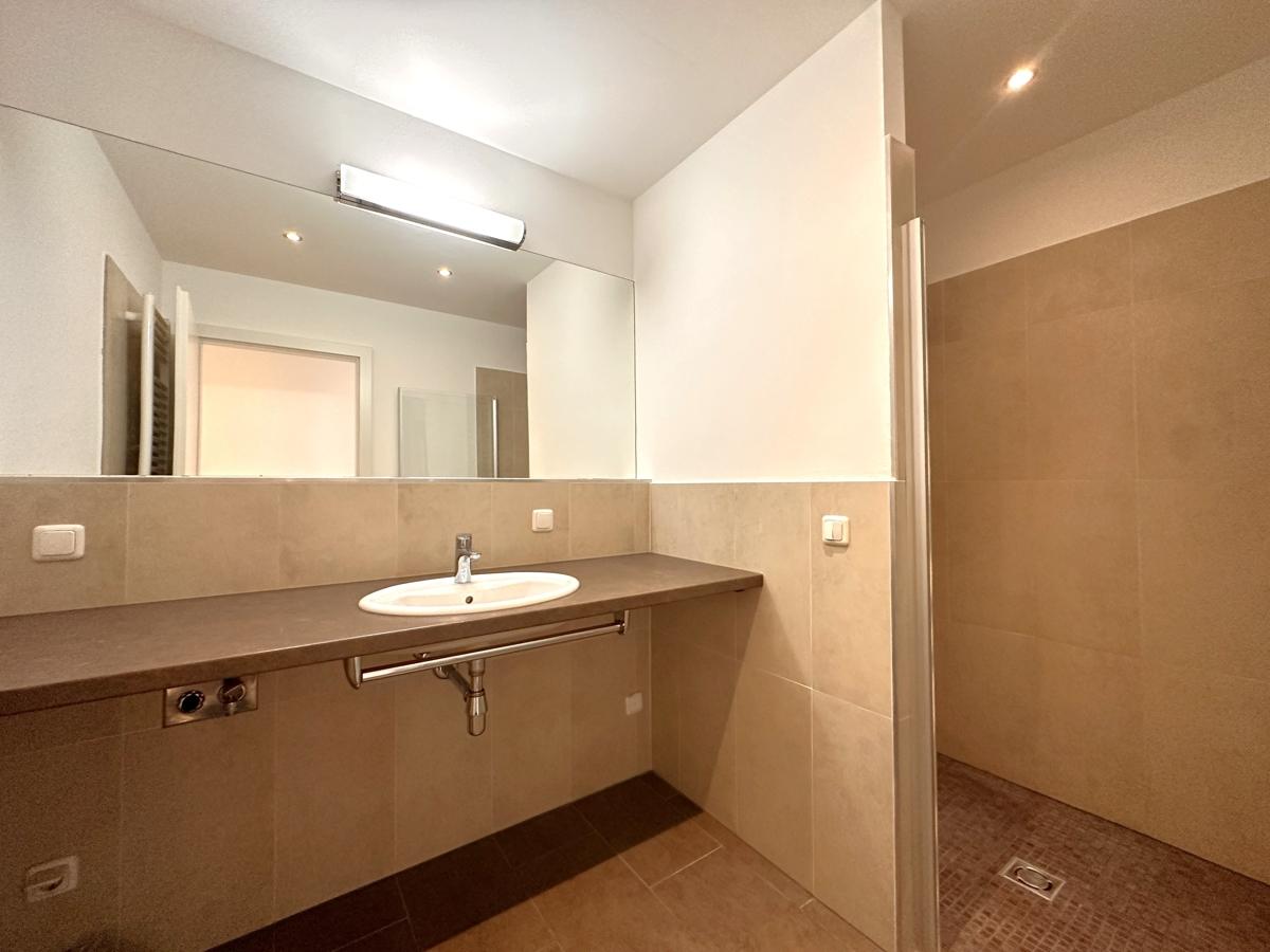 Badezimmer1-2