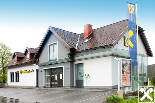 Großzügige Wohnung im Zentrum im Bankgebäude