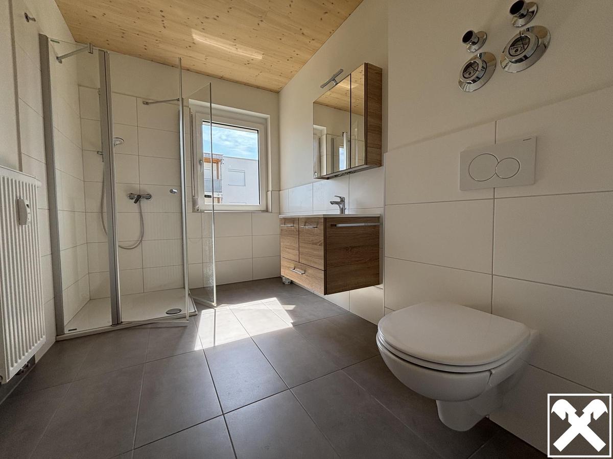 Lindenweg 11 TOP 7 Badezimmer