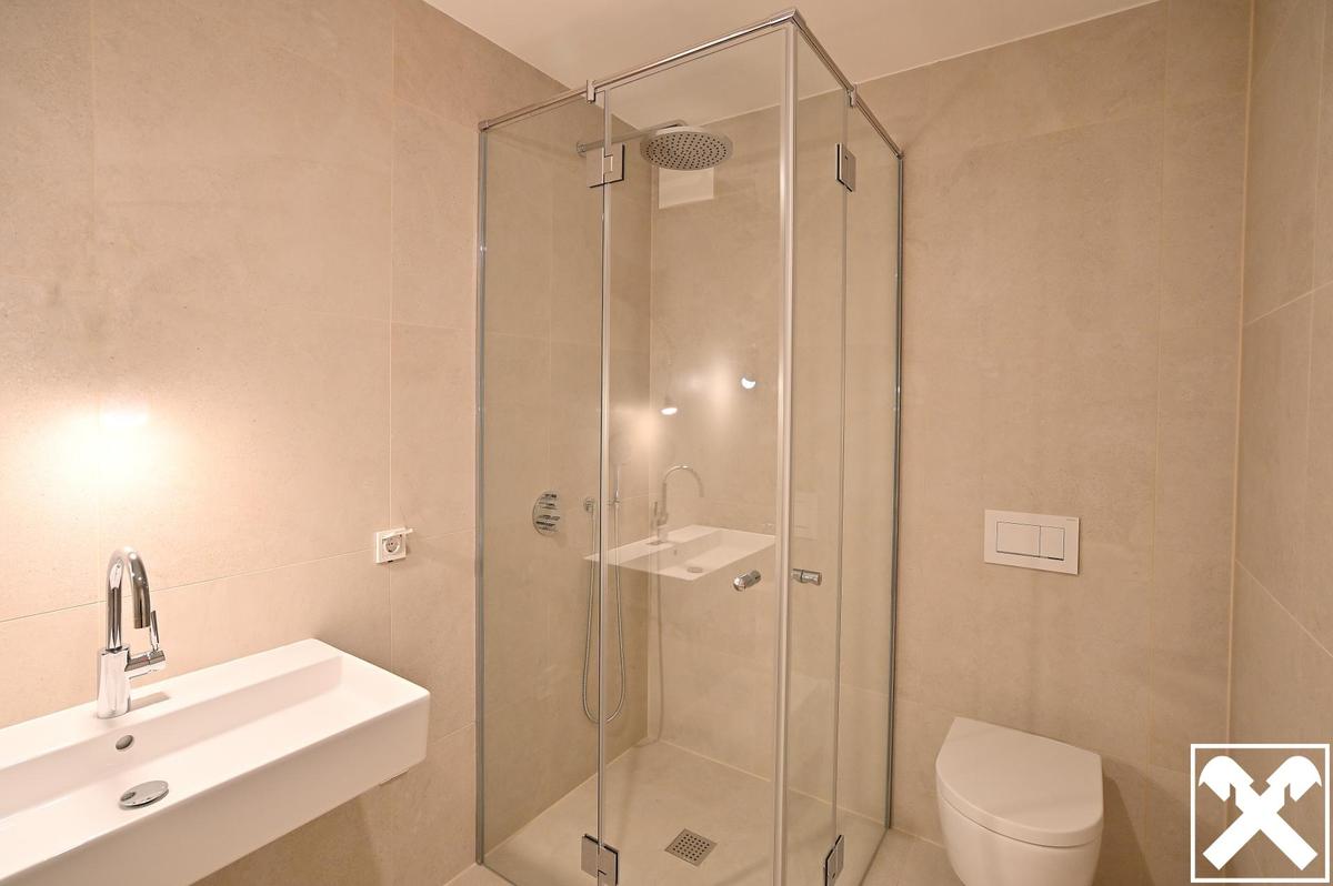 Zweites Badezimmer