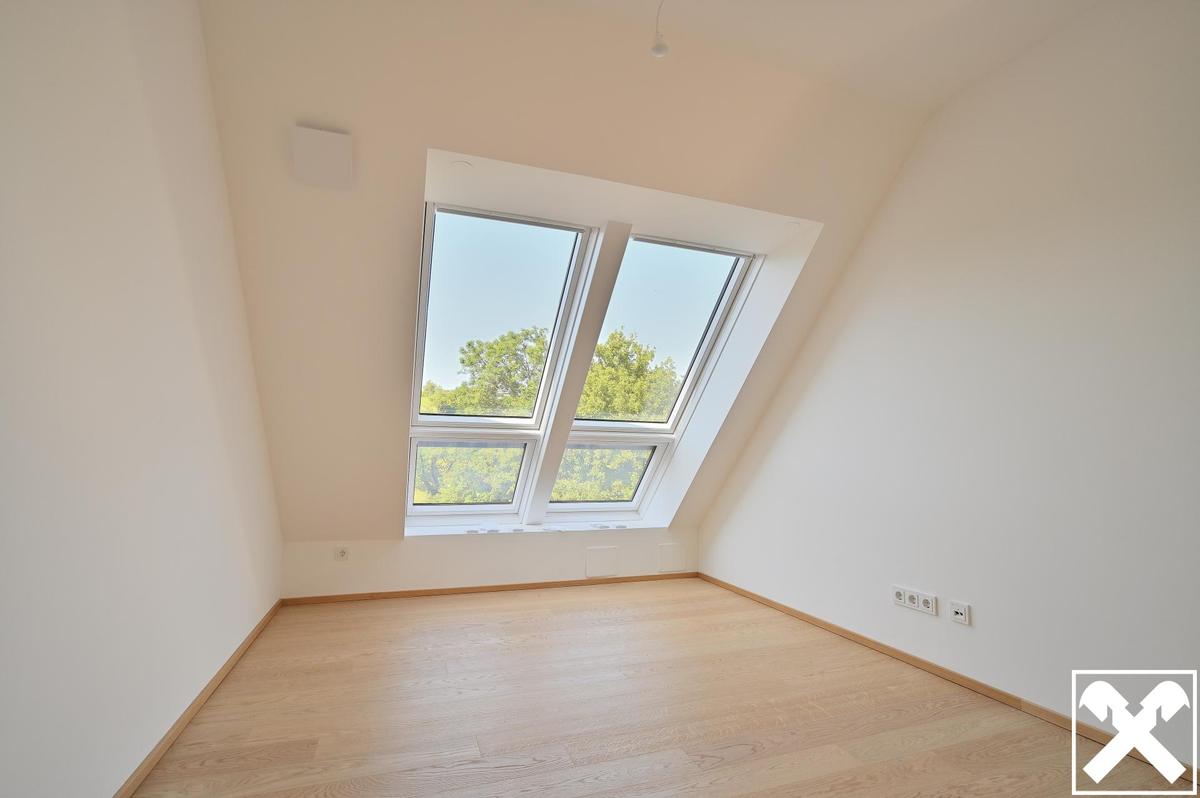 Schlafzimmer 4