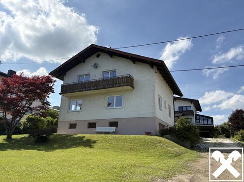 Einfamilienhaus mit schnem Ausblick und Potenzial
