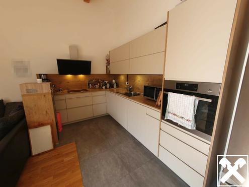 Schne neuwertige 3-Zimmer Wohnung mit groer Dachterrasse !!!
