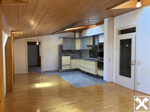 Gemütliche Dachgeschosswohnung an der Esplanade in Gmunden