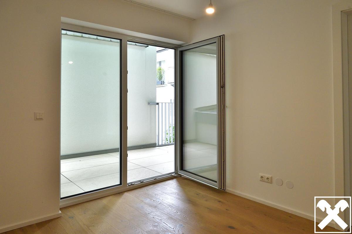 Zimmer mit hofseitigem Balkon - TOP3