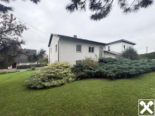 Familienhaus mit parkhnlichem Garten
