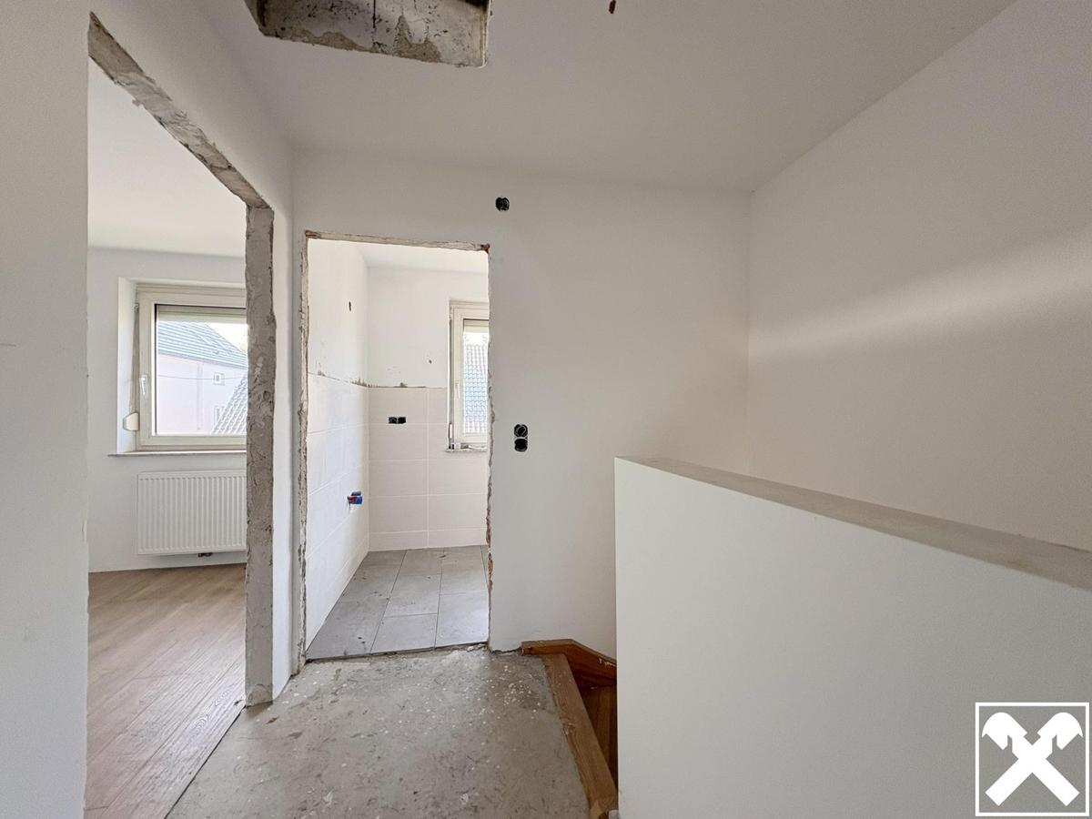 Flur Obergeschoss Blick Richtung Bad