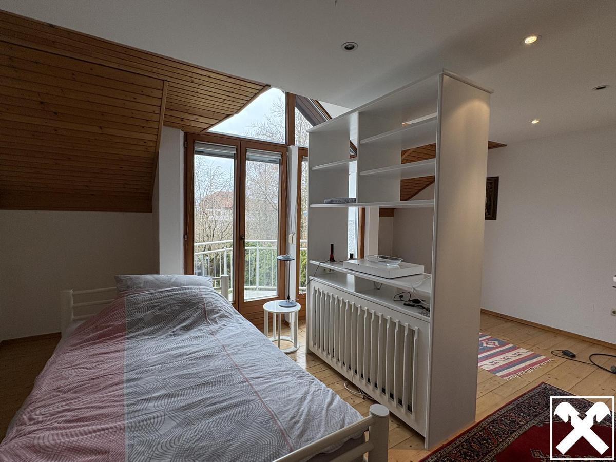 Zimmer mit Blick in den Garten