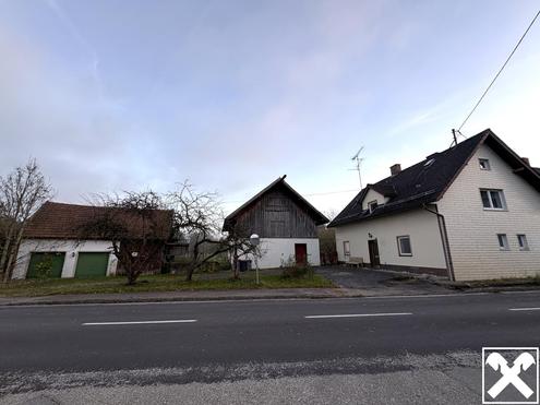 Sanierungsbed�rftiges Haus mit Platz f�r Hobby und Handwerk