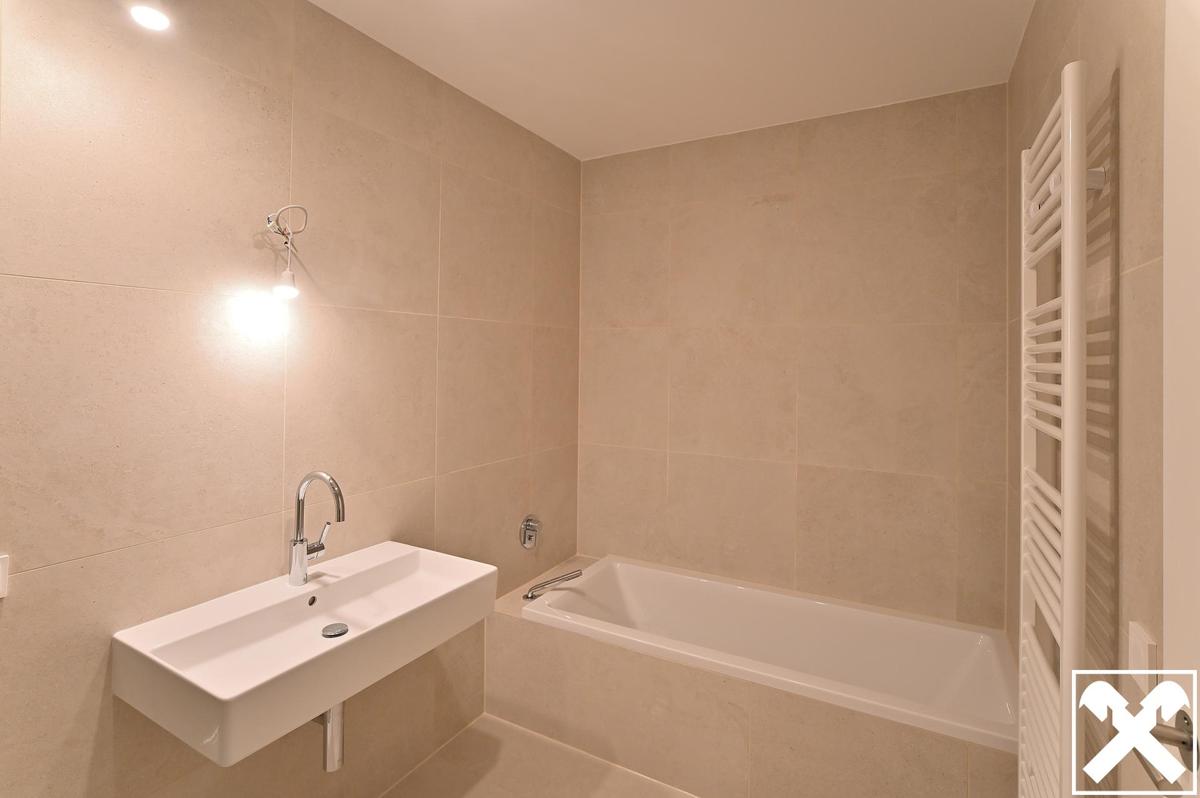 Bad + WC Schlafzimmer 1 Gegenblick