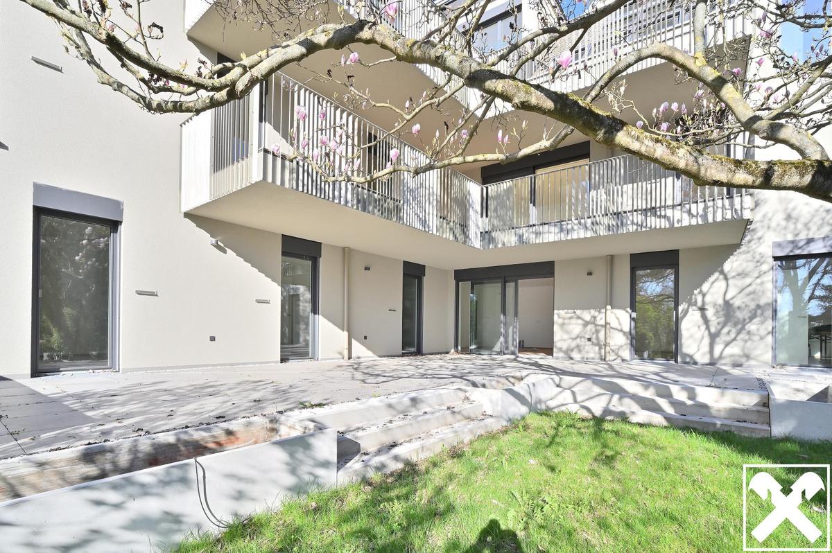 Blick auf Gartenterrasse