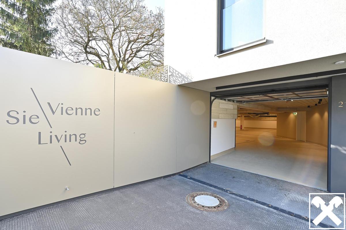 Einfahrt Garage