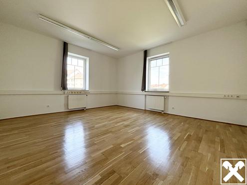 Charmante 3-Zimmer-Atlbauwohnung im 1. Stock