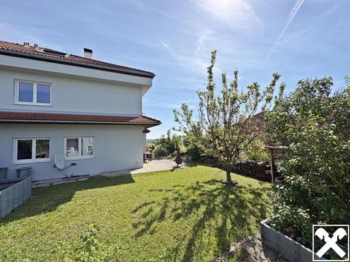 Stilvolles Viertelhaus in ruhiger Lage mit traumhaften Weitblick!