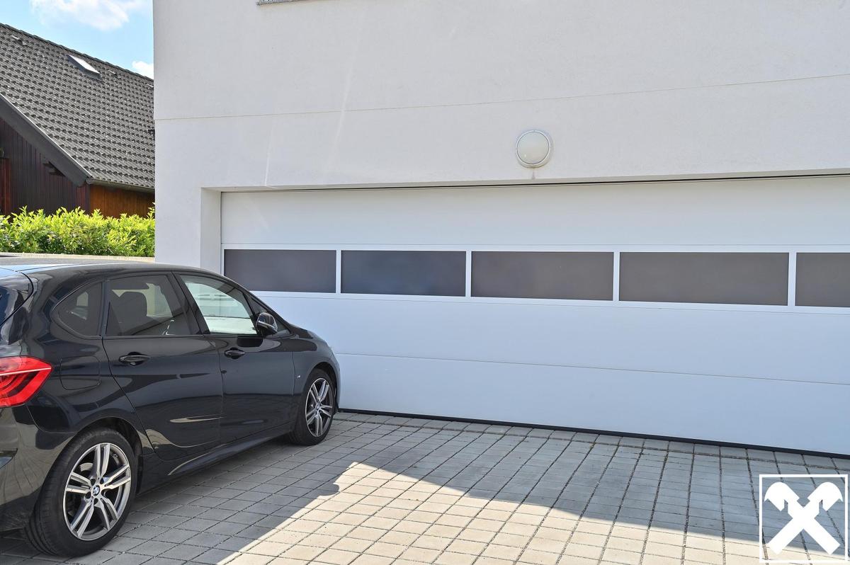 Garagenstellplatz auf Nachbarliegenschaft im Wohnungseigentu
