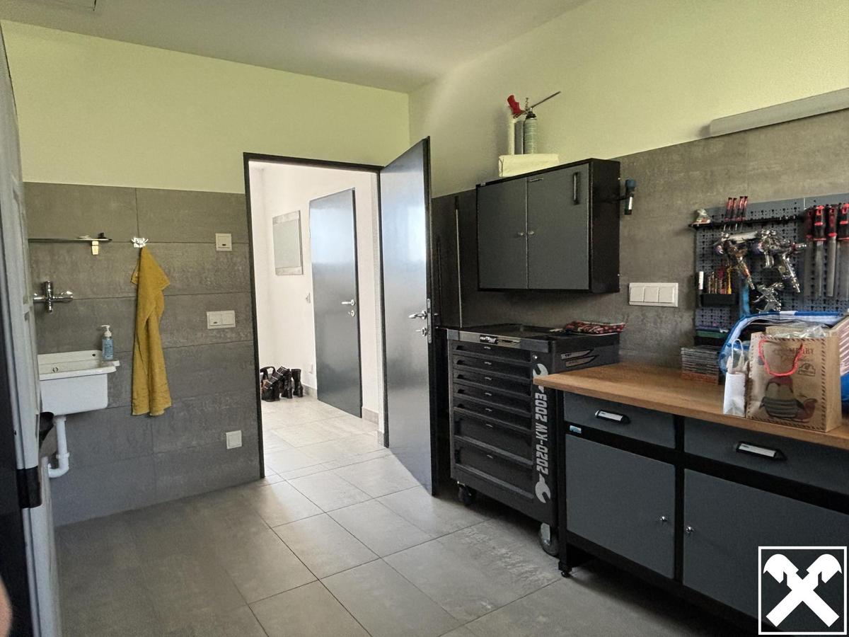 Ger�teraum bei Garage