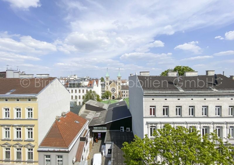 3828 - Dachgeschosswohnung mit schönem Blick /  / 1150 Wien / Bild 0