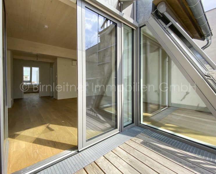 3828 - Dachgeschosswohnung mit schönem Blick /  / 1150 Wien / Bild 2
