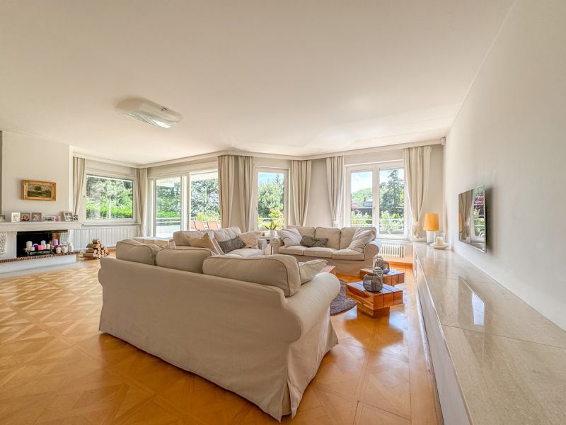 Ptzleinsdorf: Luxurise Wohnung mit Panorama-Blick, Wellnessoase & Gartenidylle /  / 1180 Wien / Bild 2