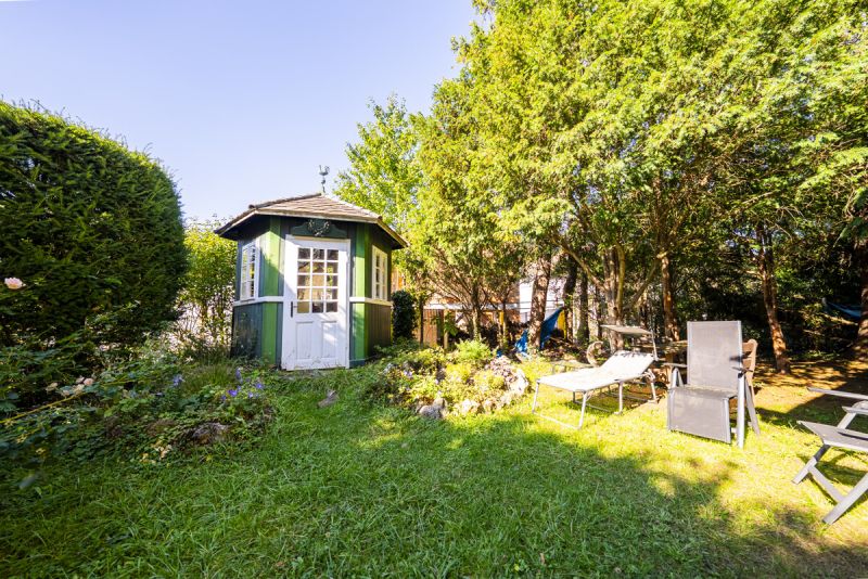 Exklusives Baugrundstck mit Knusperhuschen in absoluter Ruhelage /  / 1130 Wien / Bild 5