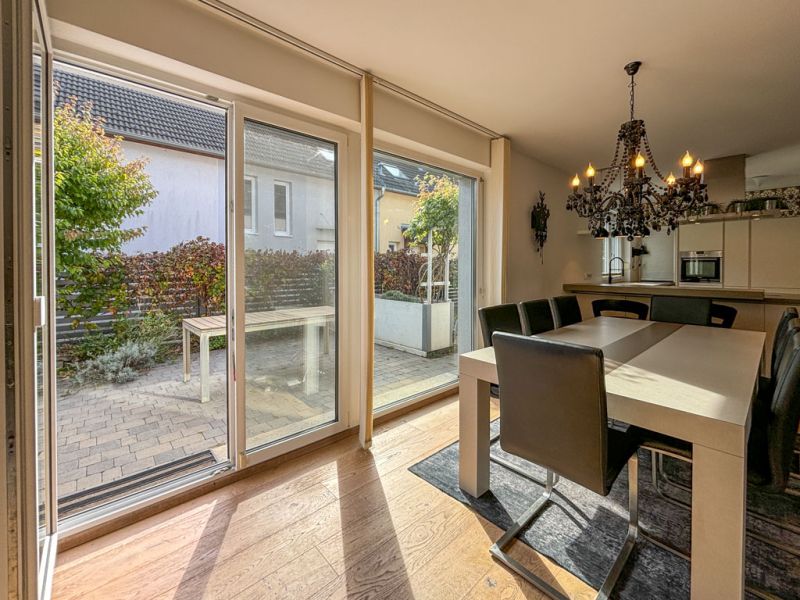 Charmante Doppelhaushlfte mit Garten und Terrasse in ruhiger Siedlungslage /  / 2320 Schwechat / Bild 7