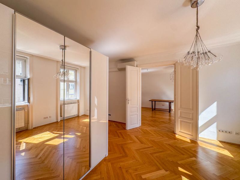 Wiener Altbaucharme ? Stilvolle 2-Zimmer-Wohnung in der Seidengasse / / 1070 Wien / Bild 7