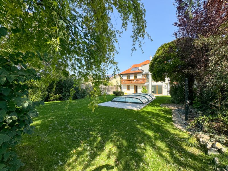 Exklusives Wohnen vor den Toren Wiens ? Traumhaftes Haus mit Garten & Pool