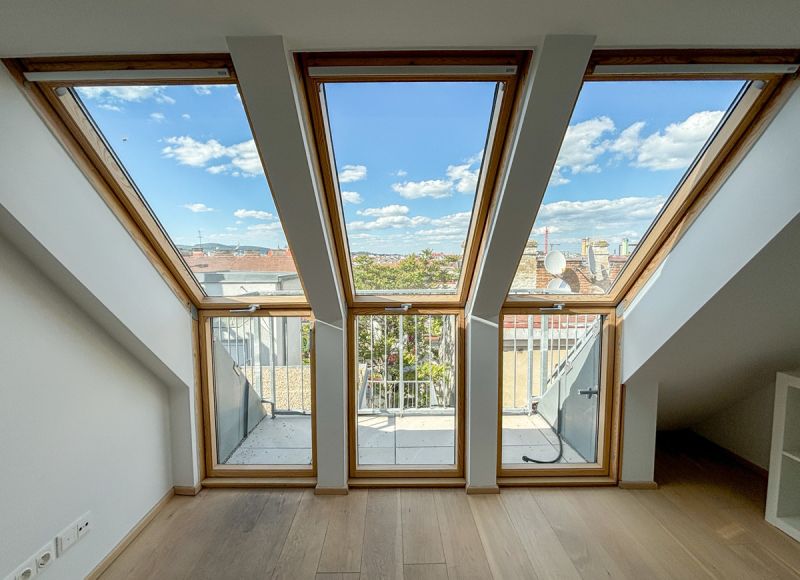 Lichtdurchflutete Wohnung mit Terrasse und urbanem Flair
