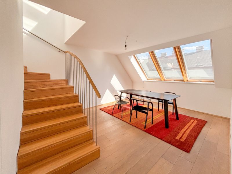 Lichtdurchflutete Wohnung mit Terrasse und urbanem Flair /  / 1170 Wien / Bild 3