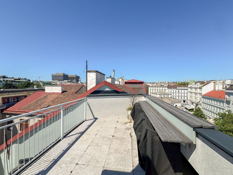 Elegantes Terrassen-Rooftop-Apartment beim Liechtensteinpark