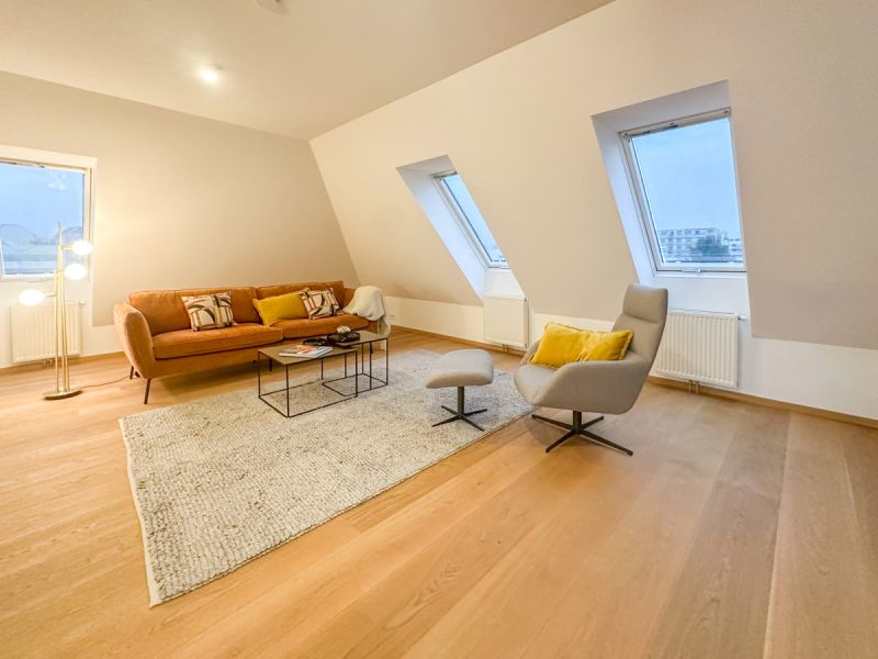 Exquisite Dachgeschosswohnung mit Terrasse und Rundumblick in Alt-Penzing /  / 1140 Wien / Bild 3