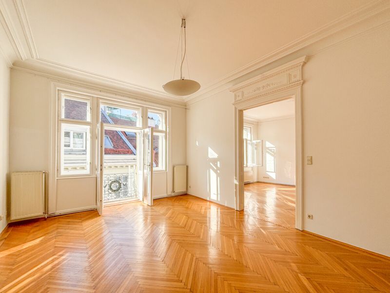 N�he Stephansplatz: 3 Zimmer Altbaumiete mit franz�sischem Balkon