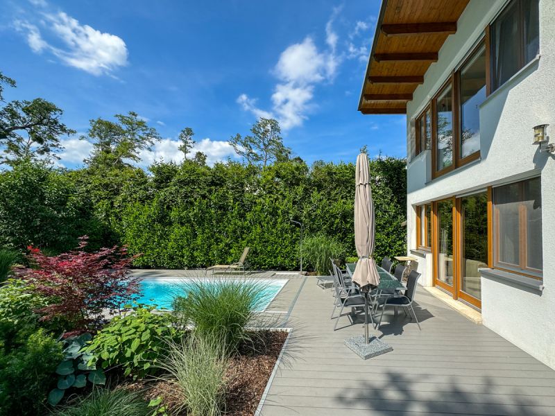 Romantisches Einfamilienhaus mit Traumgarten und Pool in bester Lage am Leithagebirge /  / 7000 Eisenstadt / Bild 4