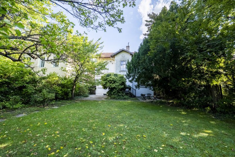 Traumhafte Jahrhundertwendevilla mit Garten und Pool /  / 2340 Mdling / Bild 4