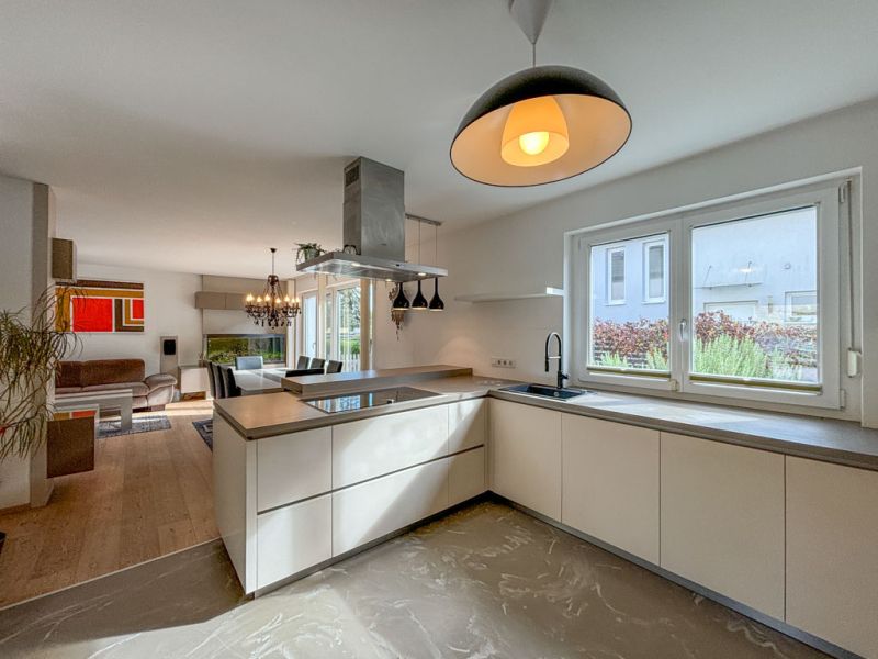 Charmante Doppelhaushlfte mit Garten und Terrasse in ruhiger Siedlungslage /  / 2320 Schwechat / Bild 4