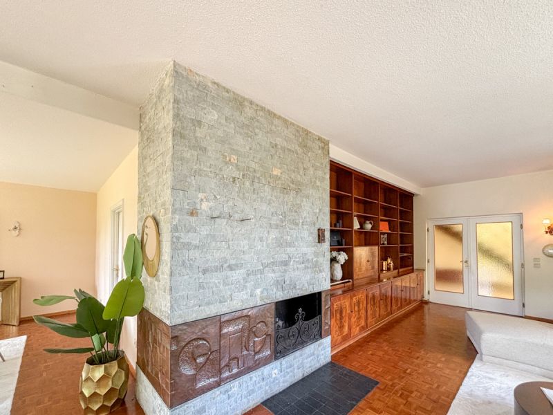 Exklusive Bauhaus-Villa mit Parkgarten & Pool am Waldrand /  / 2340 Mdling / Bild 8