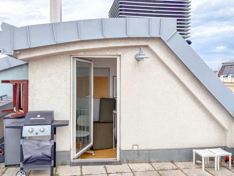 Schne Dachgeschowohnung mit Balkon und Terrasse in guter Lage /  / 1070 Wien / Bild 4