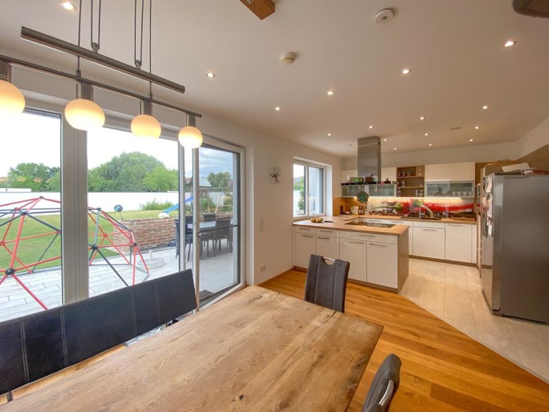 Modernes Einfamilienhaus mit High-End-Ausstattung in der Weinstadt Poysdorf /  / 2170 Poysdorf / Bild 1