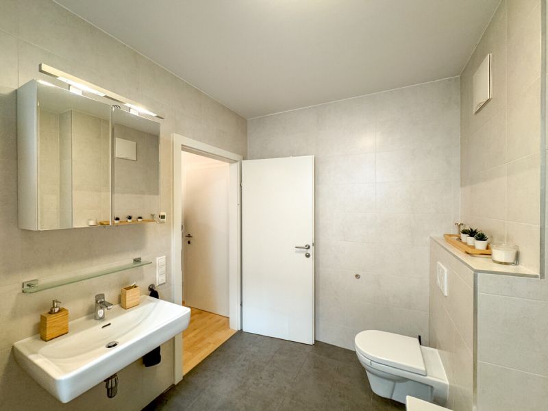 Exklusive 4-Zimmer Familienwohnung mit groer Freiflche und PKW-Stellplatz in der Ahornergasse /  / 1070 Wien / Bild 8