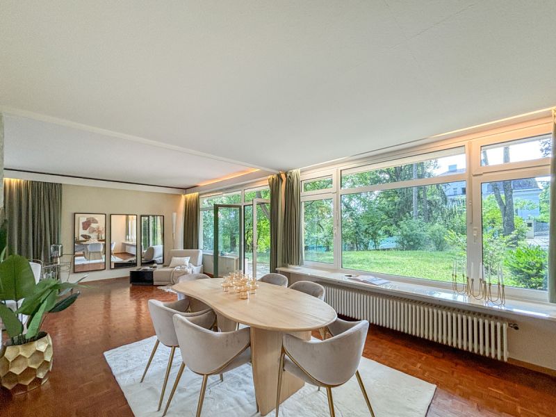 Exklusive Bauhaus-Villa mit Parkgarten & Pool am Waldrand /  / 2340 Mdling / Bild 3