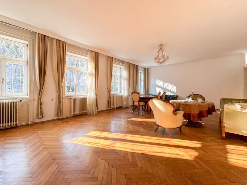 Charmantes Gebäudeensemble in guter Lage mit Potenzial / / 1190 Wien / Bild 3