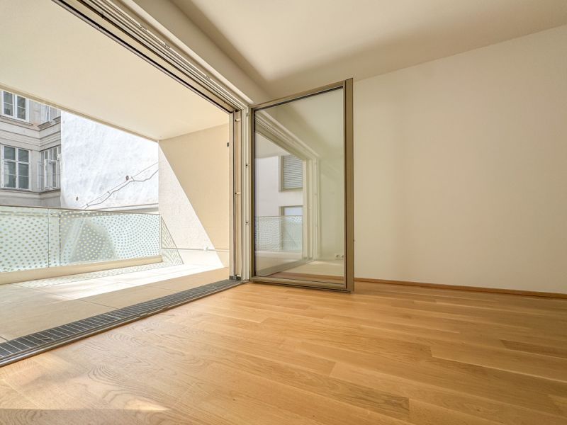 Wohnen ber den Linden - 3 Zimmer-Eigentum mit Balkon und PKW-Stellplatz /  / 1070 Wien / Bild 2