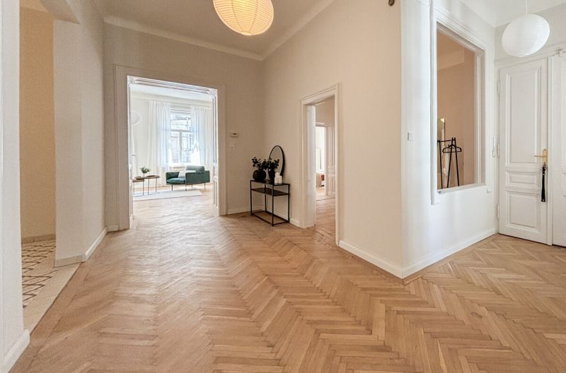 Elegante Altbauwohnung in der Gumpendorfer Straße / / 1060 Wien / Bild 7