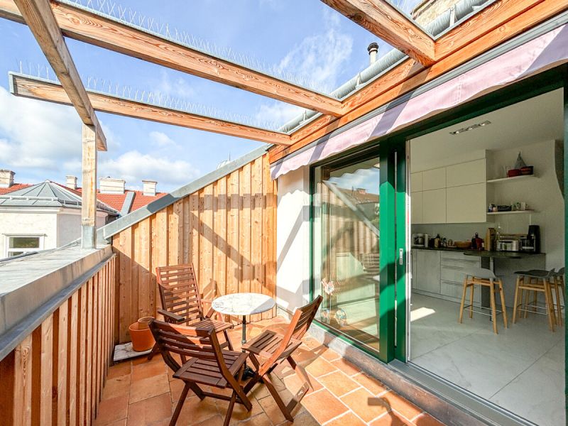 Traumhafte Dachgeschoßwohnung mit Terrasse auf einer Wohnebene /  / 1180 Wien / Bild 4