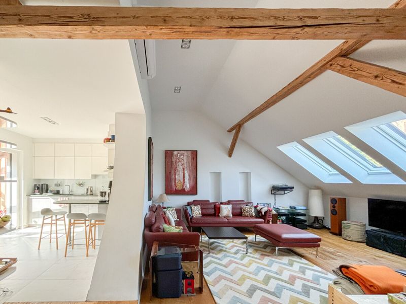 Traumhafte Dachgeschoßwohnung mit Terrasse auf einer Wohnebene /  / 1180 Wien / Bild 1